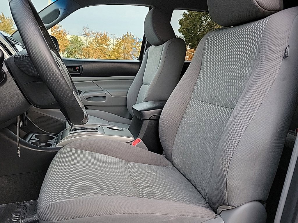 Used 2015 Toyota Tacoma 4x4 Double Cab w/ SR5 Package image 12