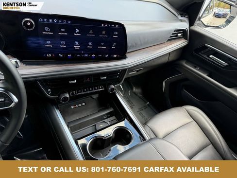 Used 2025 Chevrolet Suburban Z71 AWD/4WD image 24