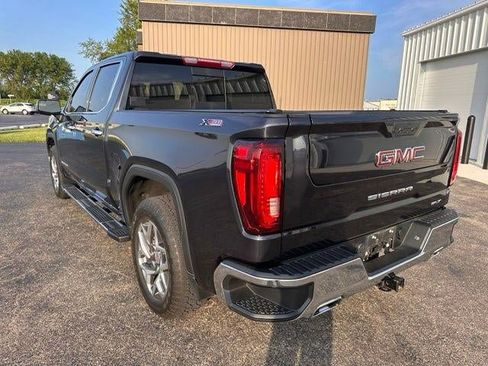 Used 2023 GMC Sierra 1500 SLT w/ SLT Premium Package AWD/4WD image 4