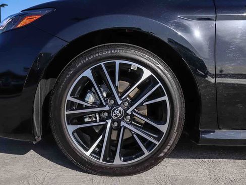 Used 2025 Toyota Camry XLE FWD image 11