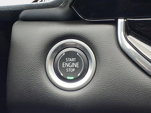 Used 2024 GMC Canyon Elevation w/ Convenience Package image 27