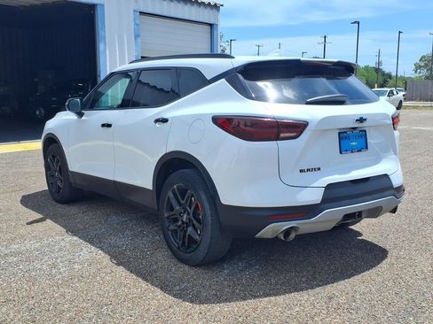 Used 2023 Chevrolet Blazer LT FWD image 3