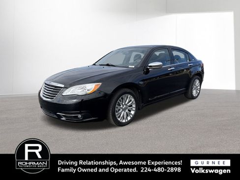 Used 2011 Chrysler 200 Limited image 4