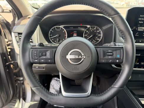 Certified 2023 Nissan Rogue SL w/ SL Premium Package FWD image 18