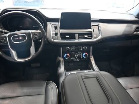 Used 2022 GMC Yukon XL SLT w/ SLT Premium Package AWD/4WD image 13