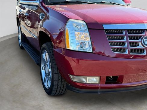 Used 2007 Cadillac Escalade 2WD w/ Information Package image 34