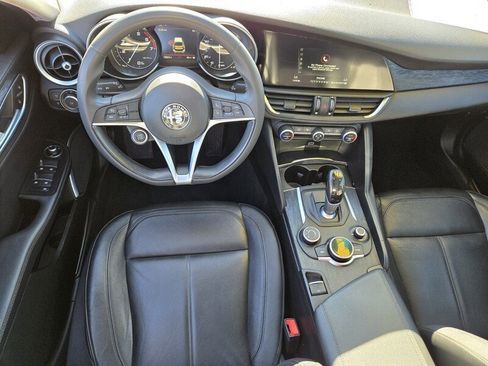 Used 2019 Alfa Romeo Giulia RWD image 10