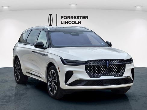 New 2026 Lincoln Nautilus Reserve image 1