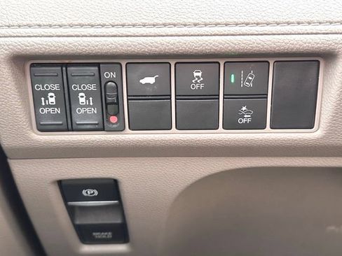 Used 2019 Honda Odyssey EX-L image 14