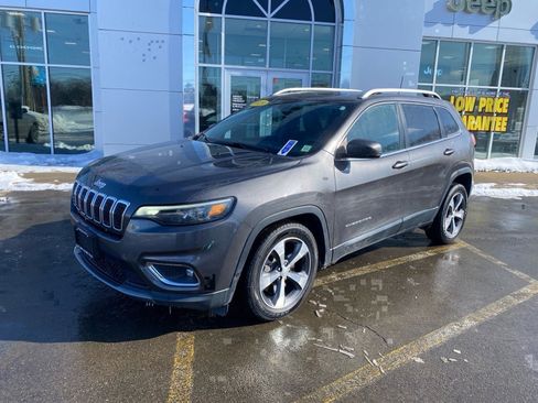 Used 2019 Jeep Cherokee Limited image 1