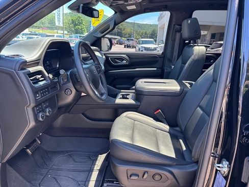 Used 2024 Chevrolet Tahoe Z71 w/ Luxury Package AWD/4WD image 10