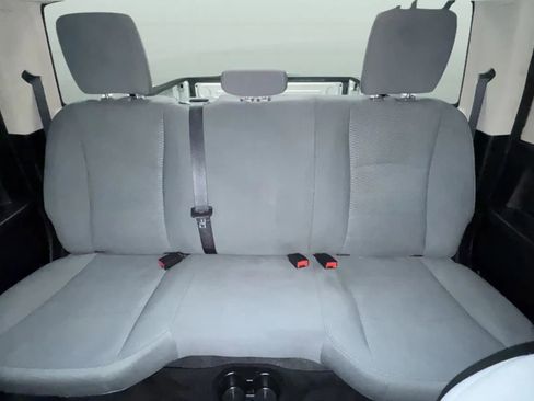 Used 2013 RAM 1500 Express RWD image 18