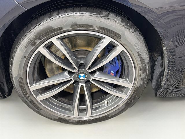 Used 2022 BMW 750Li xDrive AWD/4WD image 34