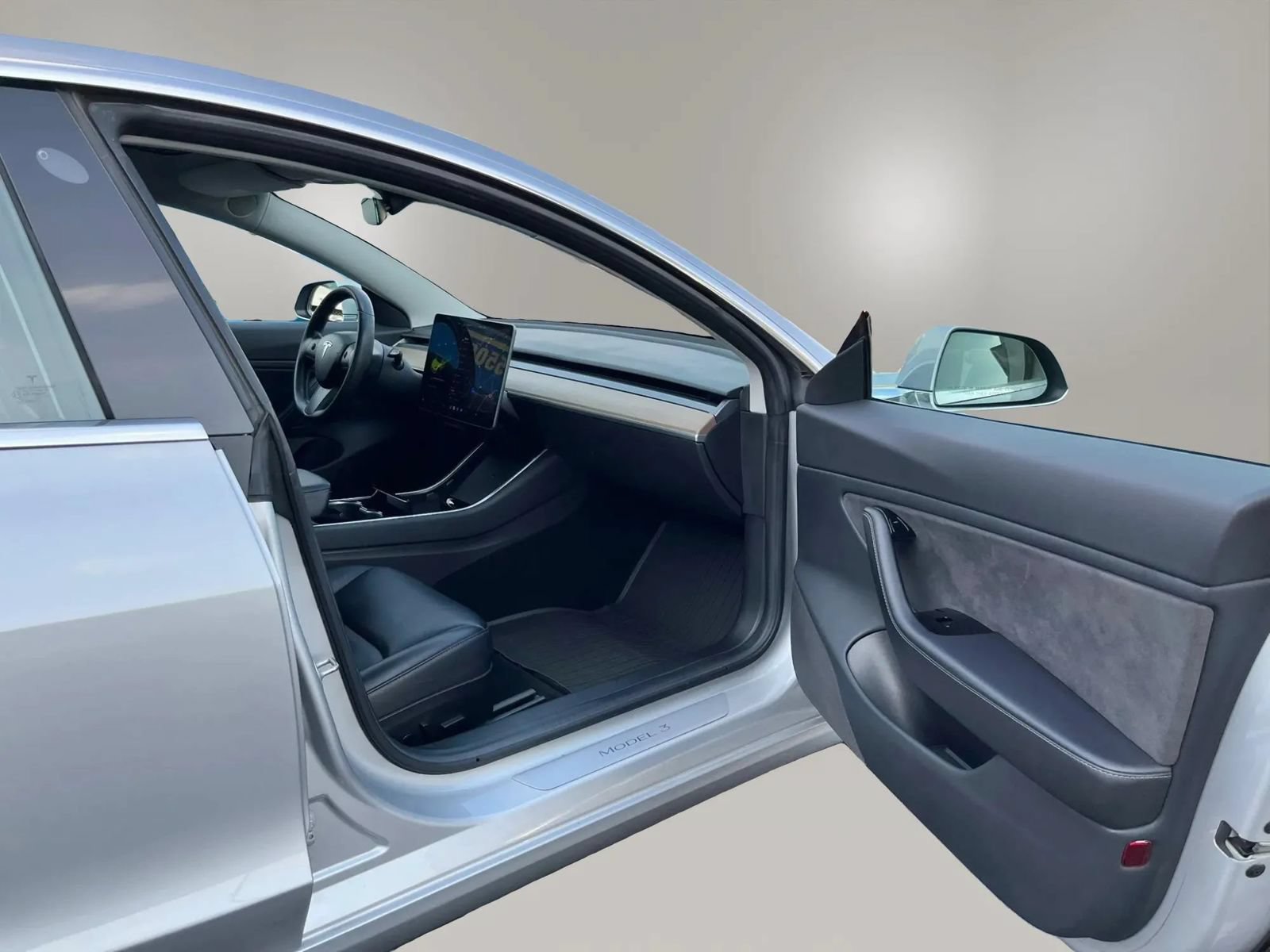Used 2018 Tesla Model 3 Long Range RWD image 17