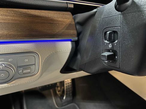 Certified 2024 Mercedes-Benz GLS 580 4MATIC image 27