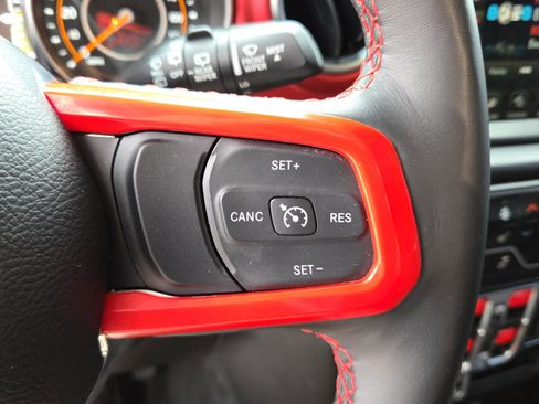 Used 2023 Jeep Wrangler Unlimited Rubicon w/ Cold Weather Group image 15