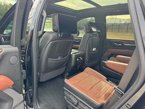 Used 2024 GMC Yukon Denali Ultimate image 25