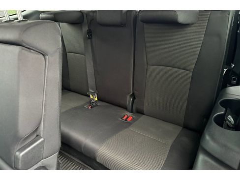 Certified 2023 Toyota Highlander FWD image 17