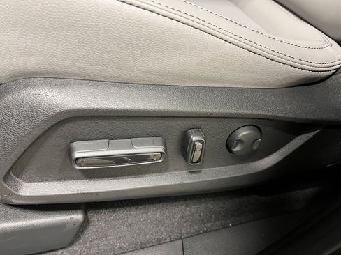 New 2025 Honda Pilot Touring image 13