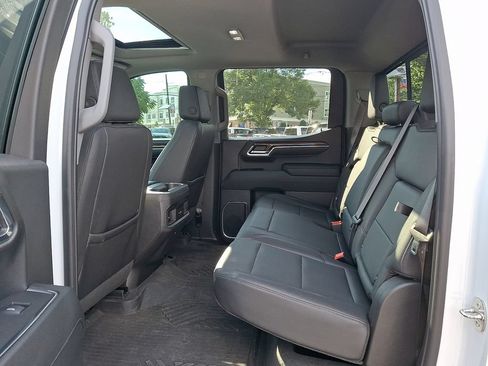 Used 2023 Chevrolet Silverado 1500 LT Trail Boss w/ LT Trail Boss Premium Package AWD/4WD image 10