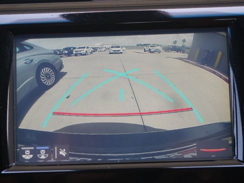 Used 2018 Toyota Camry SE w/ Convenience Package FWD image 16