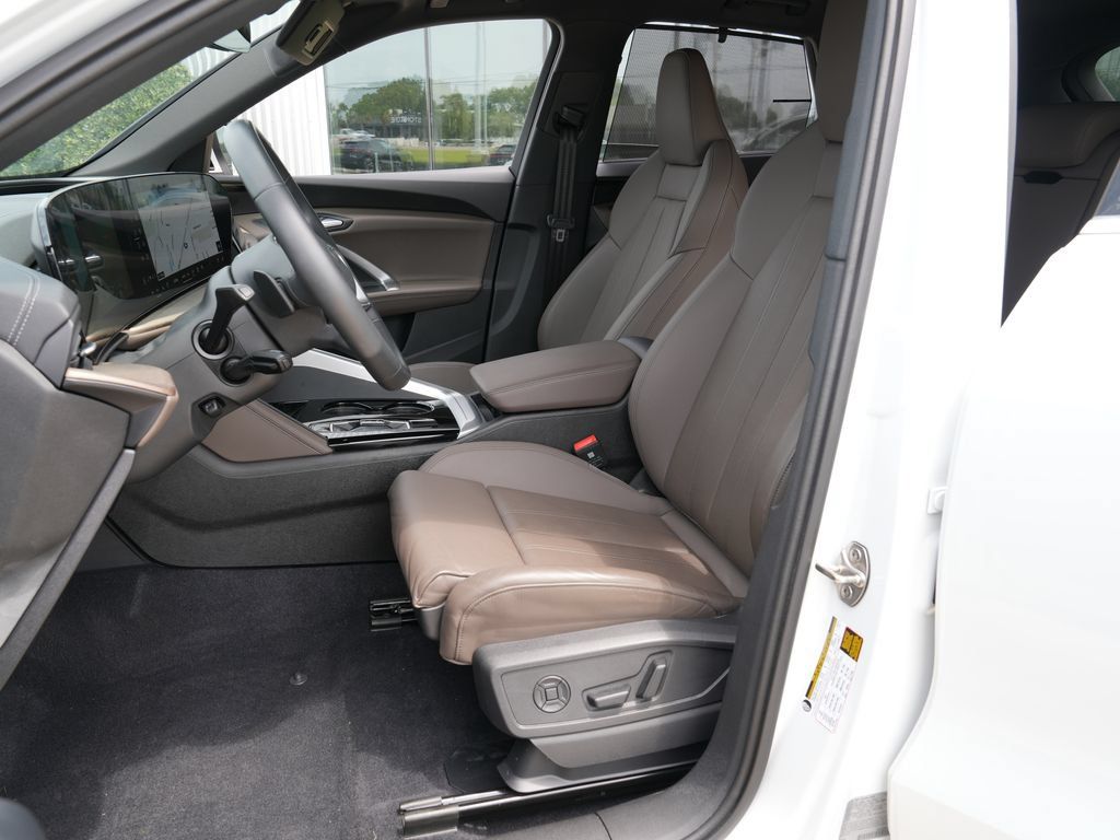 Used 2025 Audi Q5 Premium Plus w/ Premium Plus AWD/4WD image 19