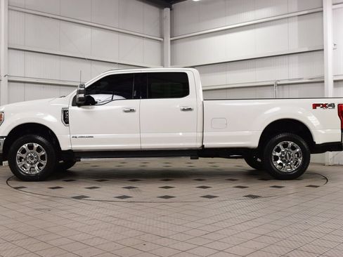 Used 2022 Ford F350 Lariat w/ Lariat Ultimate Package AWD/4WD image 4