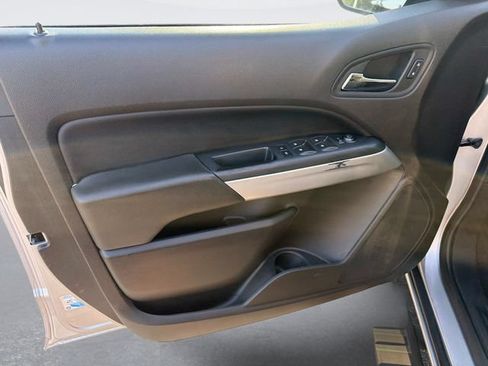 Used 2015 Chevrolet Colorado LT w/ LT Convenience Package RWD image 18