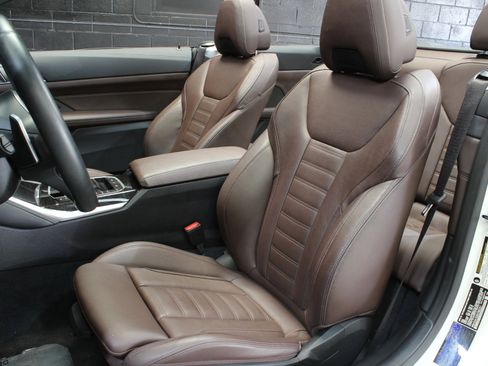 Used 2024 BMW M440i Convertible RWD image 30