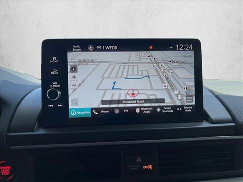 Used 2023 Honda Pilot Touring image 11