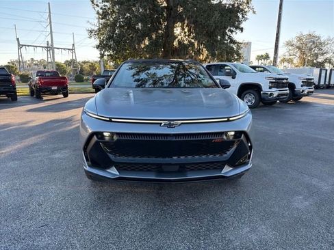 New 2026 Chevrolet Equinox EV RS image 17