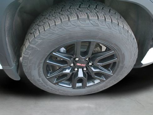 Used 2022 GMC Sierra 1500 Elevation w/ LPO, Elevation Black Package image 27