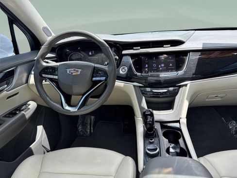 Used 2024 Cadillac XT6 Premium Luxury FWD image 25