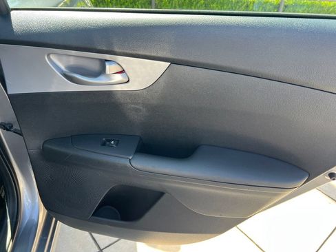 Used 2024 Kia Forte LXS FWD image 9