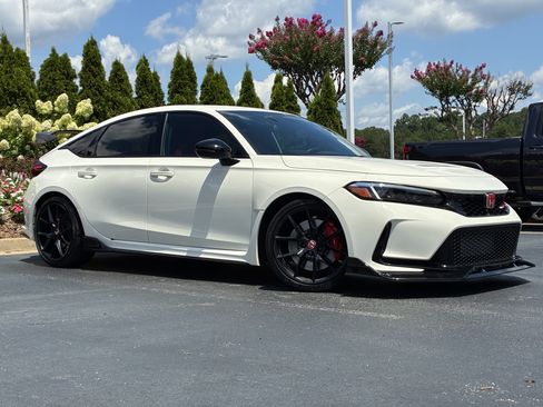 Used 2025 Honda Civic Type R image 2