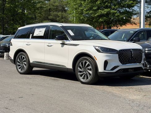 New 2026 Lincoln Aviator AWD image 1