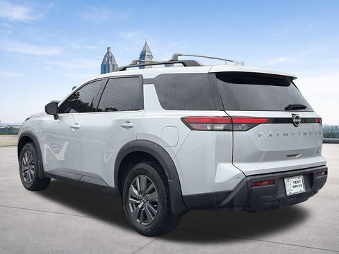 Certified 2024 Nissan Pathfinder SV FWD image 22
