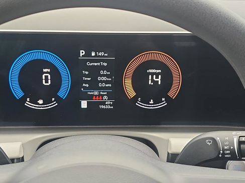 Certified 2025 Hyundai Tucson SEL AWD/4WD image 17