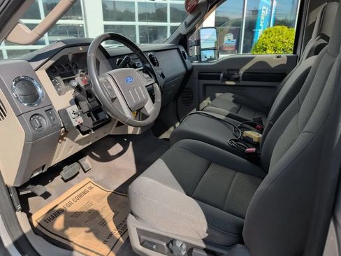 Used 2010 Ford F350 XLT AWD/4WD image 9