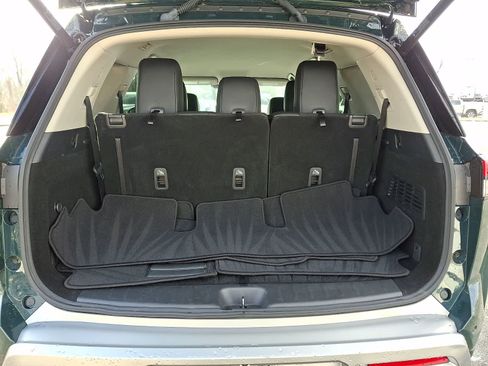 Used 2025 Nissan Pathfinder SL AWD/4WD image 30