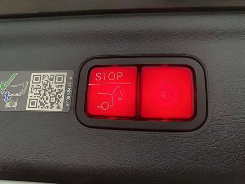 Used 2023 Mercedes-Benz EQE 350+ SUV image 9