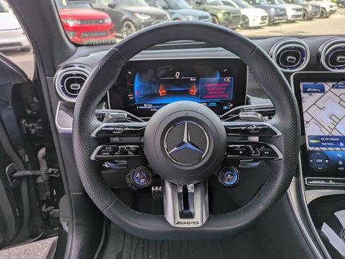 Used 2025 Mercedes-Benz GLC 43 AMG 4MATIC image 17