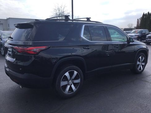 Used 2022 Chevrolet Traverse LT w/ LT Premium Package image 6