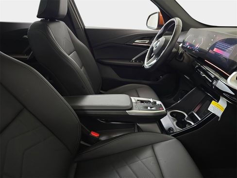 Used 2025 BMW X1 xDrive28i w/ Convenience Package image 11