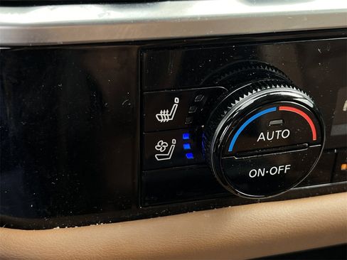 Certified 2024 Nissan Pathfinder Platinum w/ Cargo Package image 20