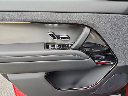 New 2025 Land Rover Range Rover Sport Dynamic SE image 24