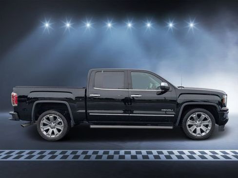 Used 2018 GMC Sierra 1500 Denali w/ Denali Ultimate Package AWD/4WD image 2