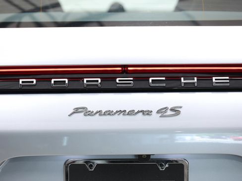 Used 2018 Porsche Panamera 4S Executive w/ Carbon Fiber Interior Package AWD/4WD image 69