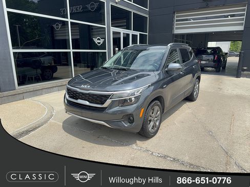 Used 2023 Kia Seltos S w/ Navigation Package AWD/4WD image 1