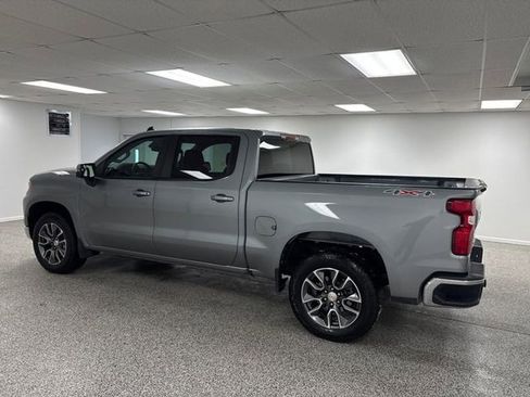 Used 2025 Chevrolet Silverado 1500 LT image 7